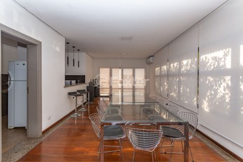 Image 36 - 323354