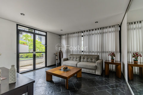 Image 22 - 705789