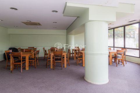 Image 79 - 335658