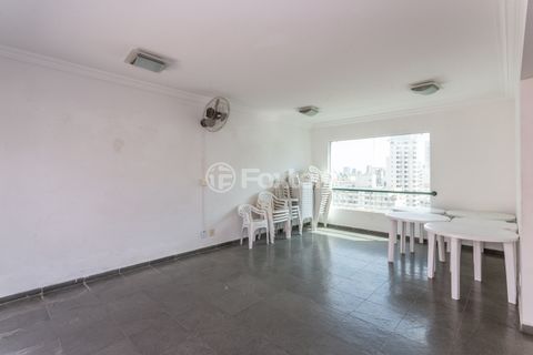 Image 37 - 813688