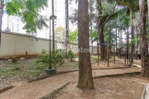 Image 35 - 1011339