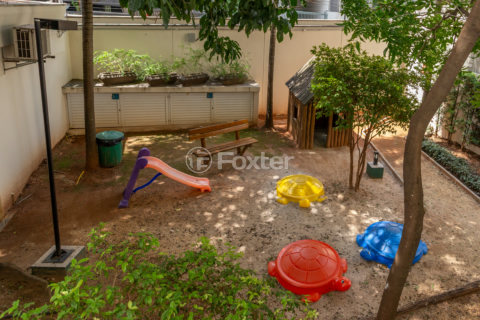 Image 32 - 1011339