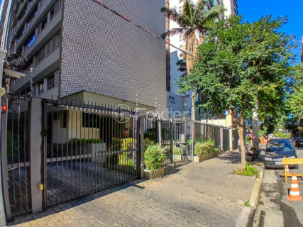 Image 36 - 1010217