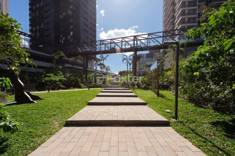 Image 80 - 1011459