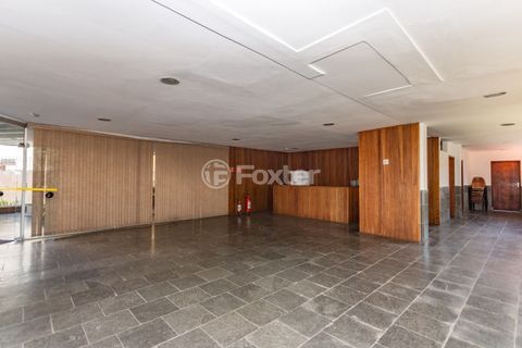 Image 36 - 592747