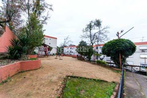 Image 43 - 932131