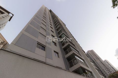 Image 23 - 884620
