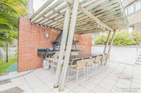 Image 35 - 942320