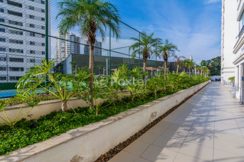 Image 30 - 1011252