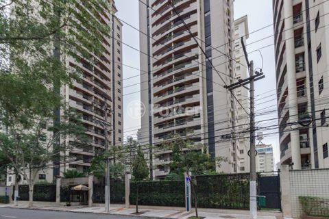 Image 41 - 882528