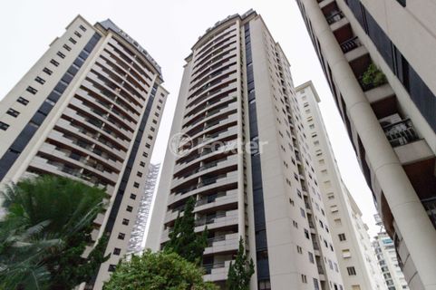 Image 43 - 882528