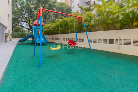 Image 34 - 985562