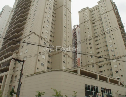 Image 29 - 896641