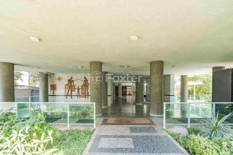Image 65 - 1017403