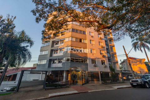 Image 23 - 875617