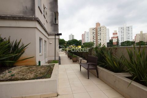 Image 42 - 1014315