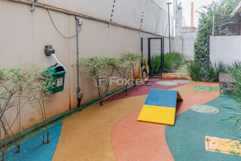 Image 37 - 960428