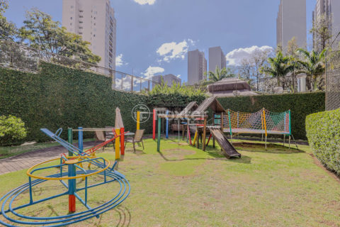 Image 44 - 1023357