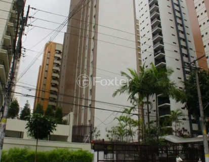 Image 11 - 1002735