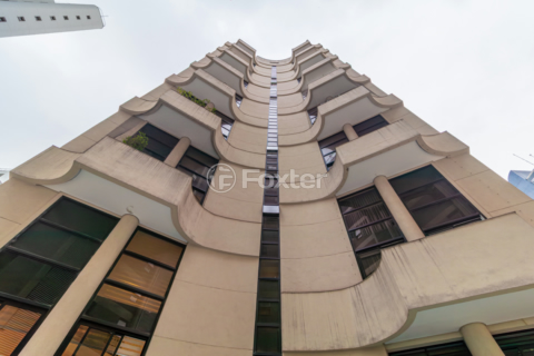 Image 33 - 1004810