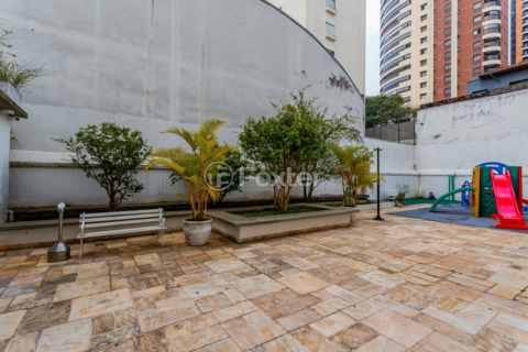 Image 55 - 1001003