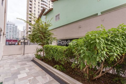 Image 29 - 809727