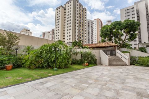 Image 21 - 809727