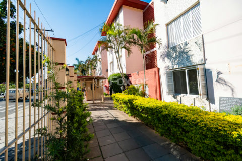 Image 38 - 983630