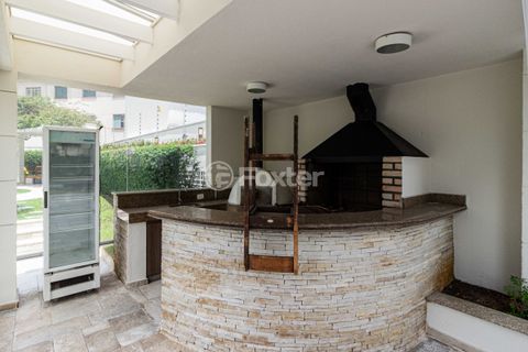 Image 7 - 1008260