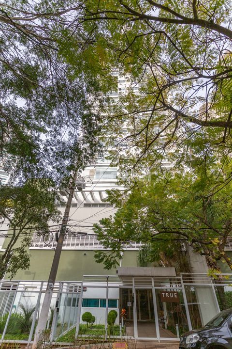 Image 17 - 982139