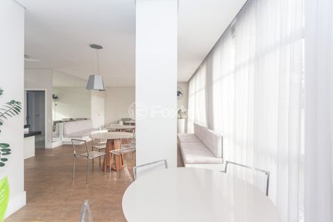 Image 31 - 982139