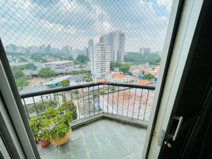 Image 3 - 1010745