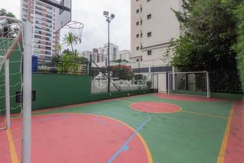 Image 62 - 866124