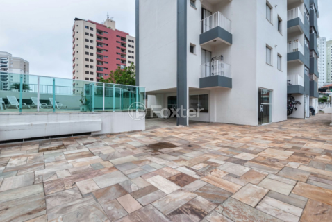 Image 45 - 330360