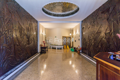 Image 29 - 993738