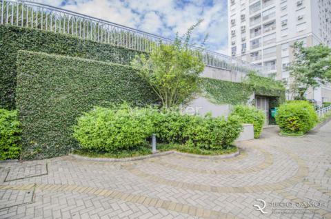 Image 47 - 1012154