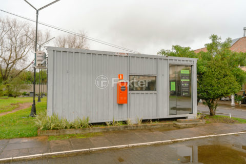 Image 83 - 825106