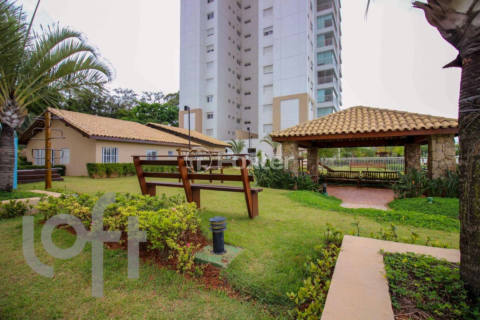 Image 81 - 1005135