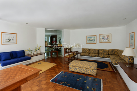 Image 4 - 1005901