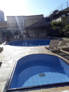 Image 42 - 1015230