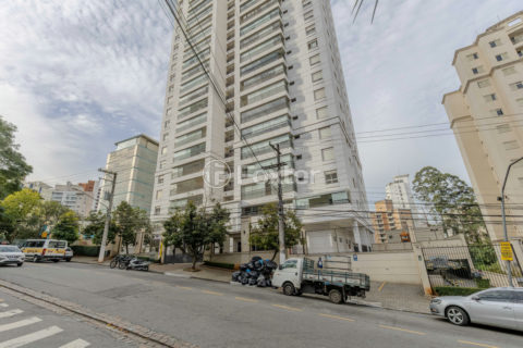 Image 60 - 1018156