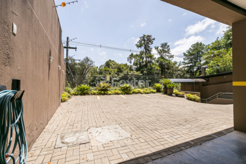 Image 52 - 305684