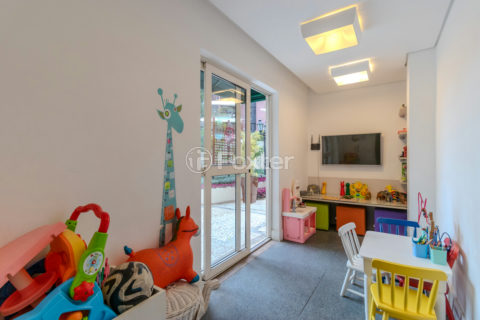 Image 3 - 1021843