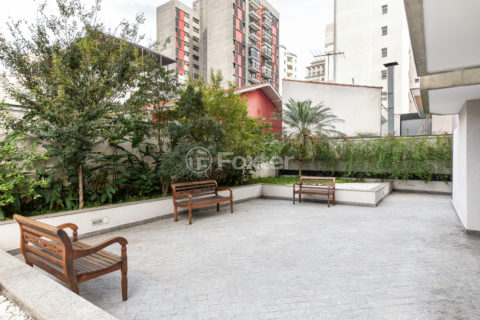 Image 41 - 1017242