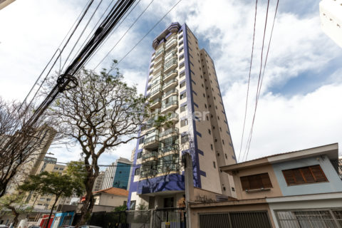Image 40 - 1017242