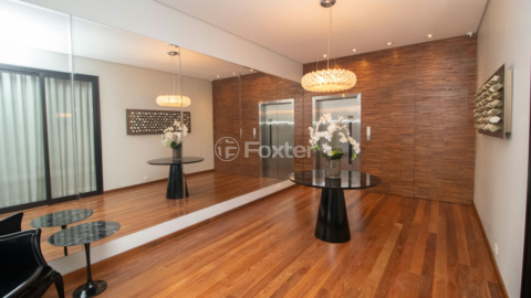 Image 44 - 987483