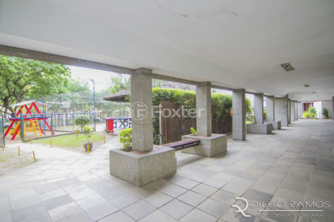 Image 27 - 1001436
