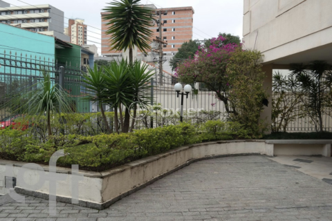 Image 30 - 998900