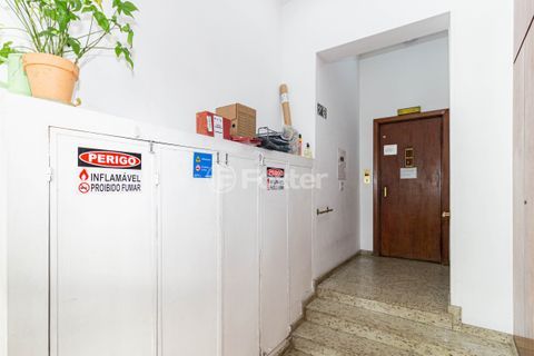 Image 36 - 951059