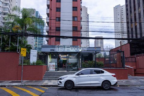 Image 7 - 1002881